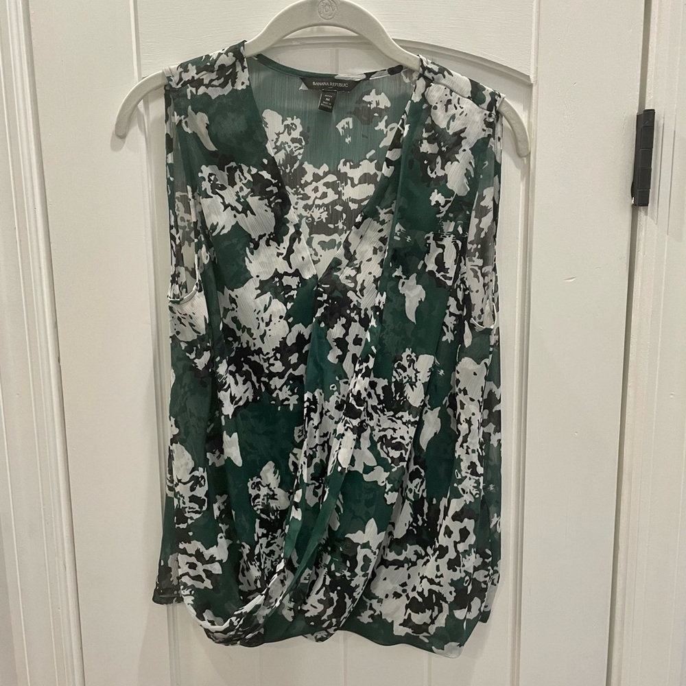 Banana Republic Sleeveless Blouse with draping details
